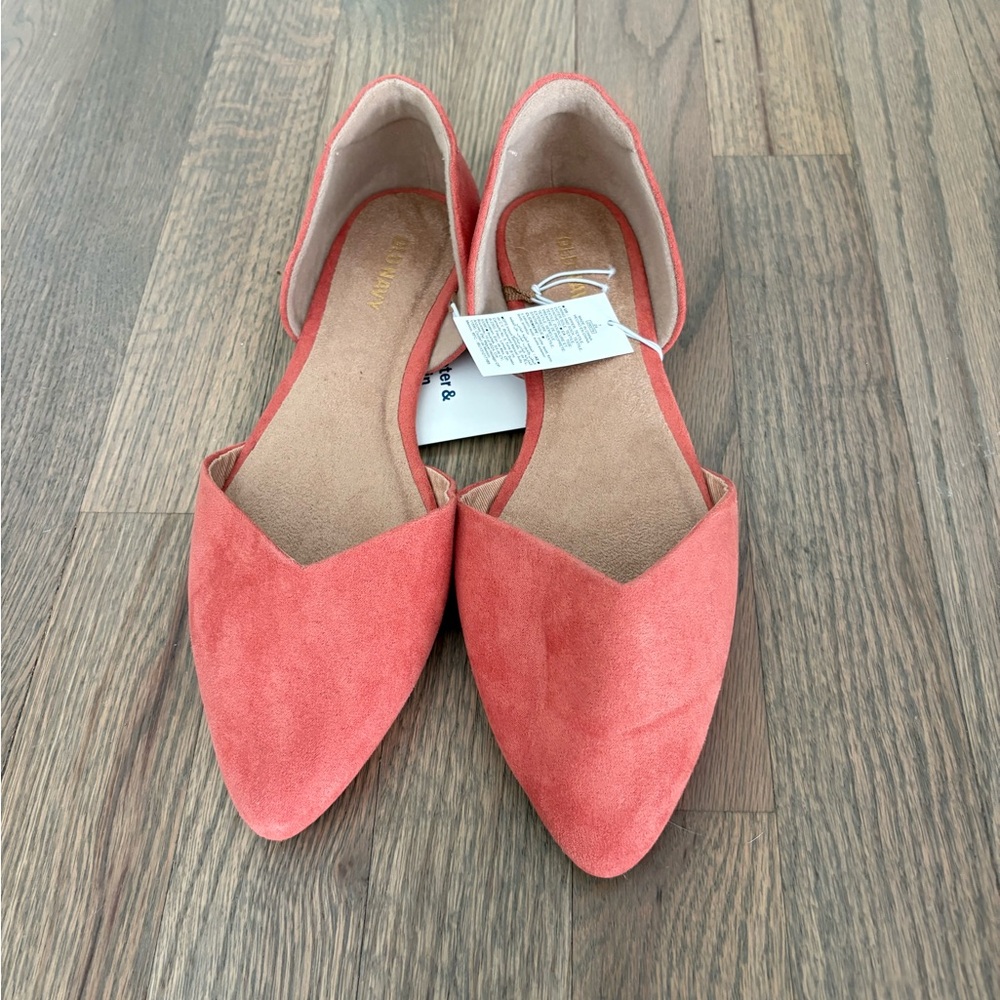 NWT Old Navy Women's Pointy Toe D’Orsay Flats